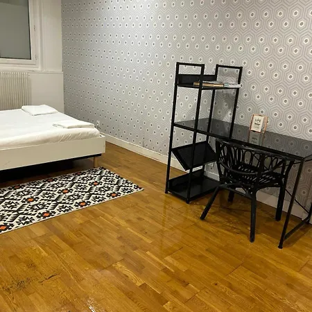 Grand Madrid - Pied-a-terre 8e 10p Paris